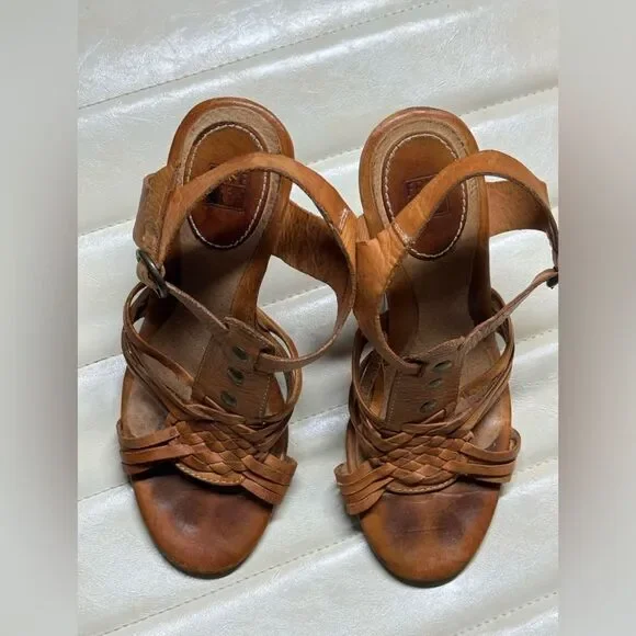 Frye Gabriella 7.5B Cut-Out Wedge Slingback T-Strap Woven Leather Sandals - Picture 9 of 14